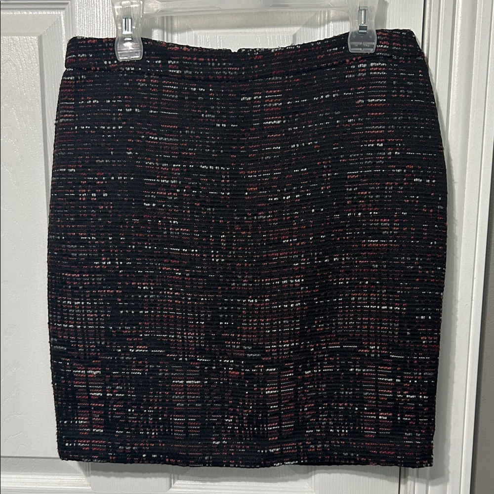 LOFT Textured Black and Red Mini Skirt